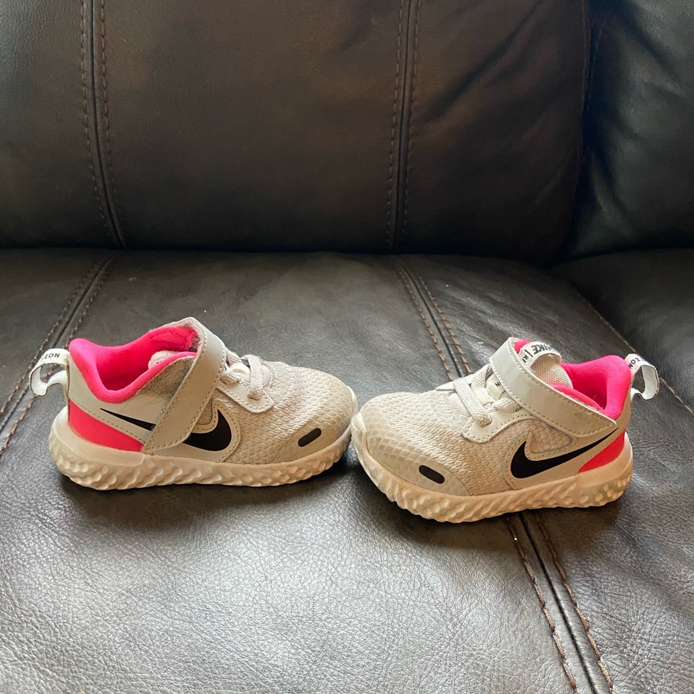 Nike toddler tennis shoes